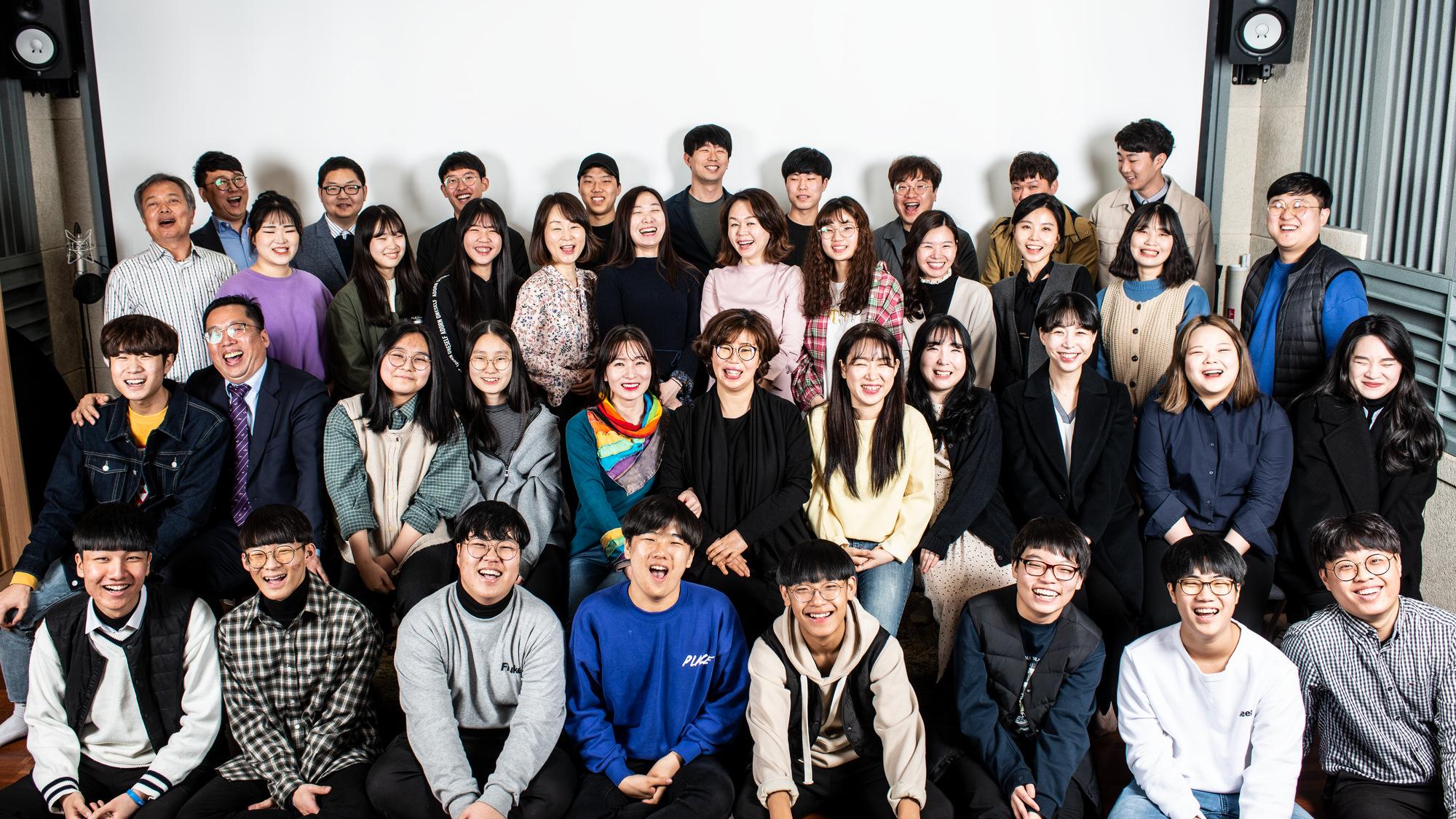 현재 대영교회는 1명의 미디어 디렉터, 4명의 간사(미디어, 방송, 음향, 디자인) 총 52명의 장년 봉사자와 39명의 청년, 중고등부 봉사자까지 총 96명이 함께 사역하고 있다.